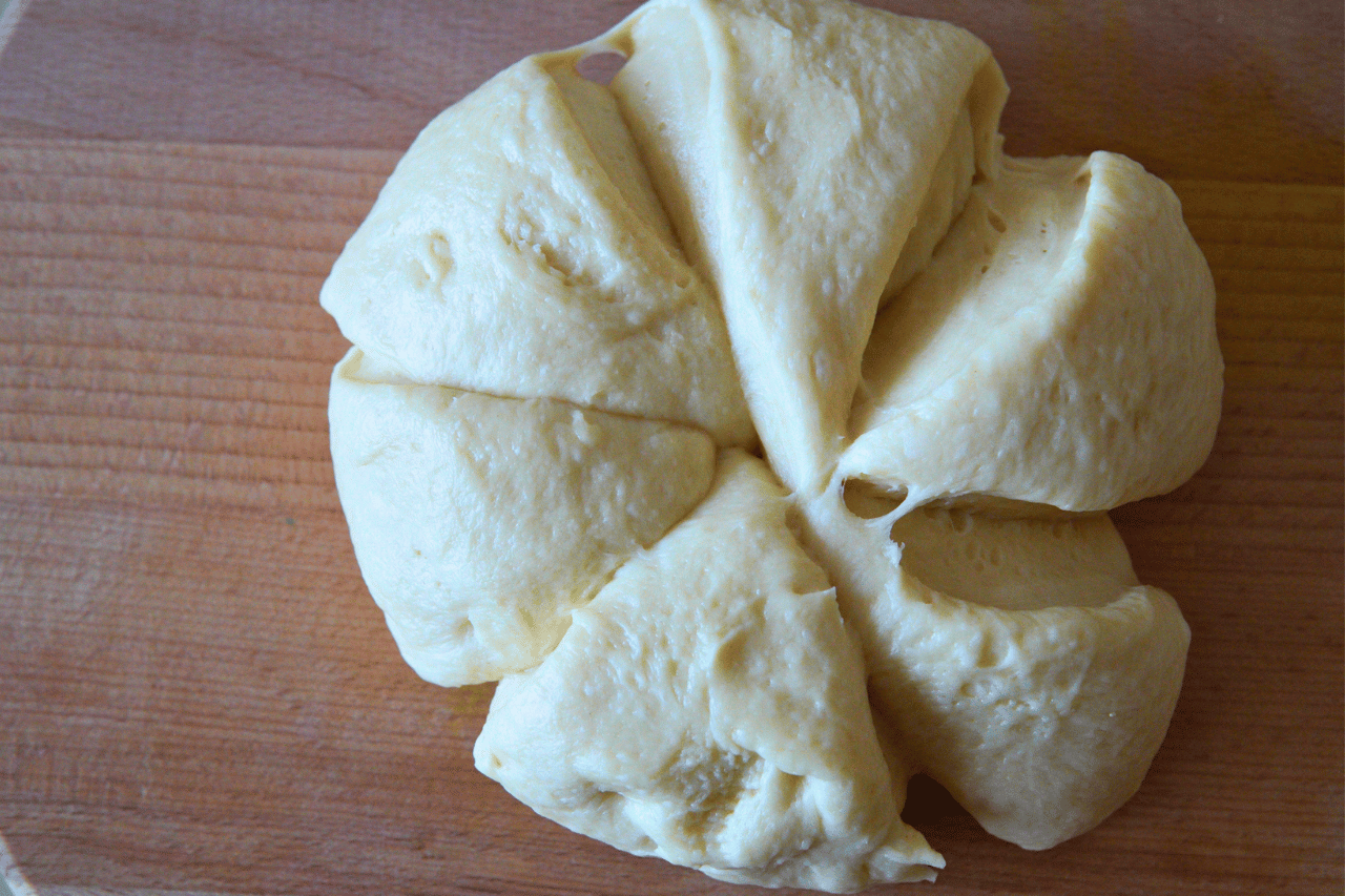 Podeljeno testo, Devided Dough