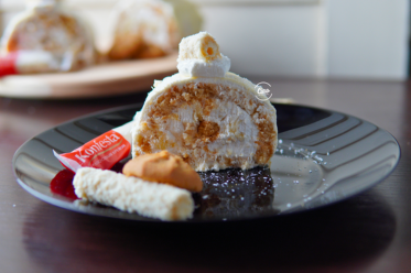 Kokos rolat, Coconut roll cake