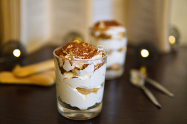 Tiramisu u staklenoj casi, Tiramisu in glass