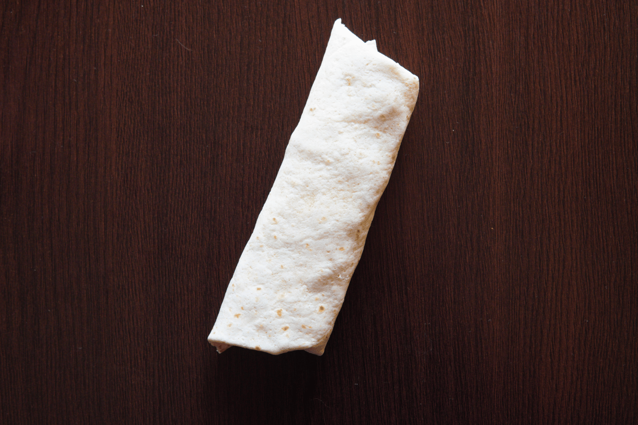 Kako zamotati tortilju, How to wrap tortilla