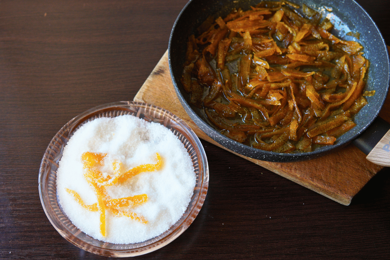 Kandirana kora narandže u šećeru, Candied orange peels in sugar