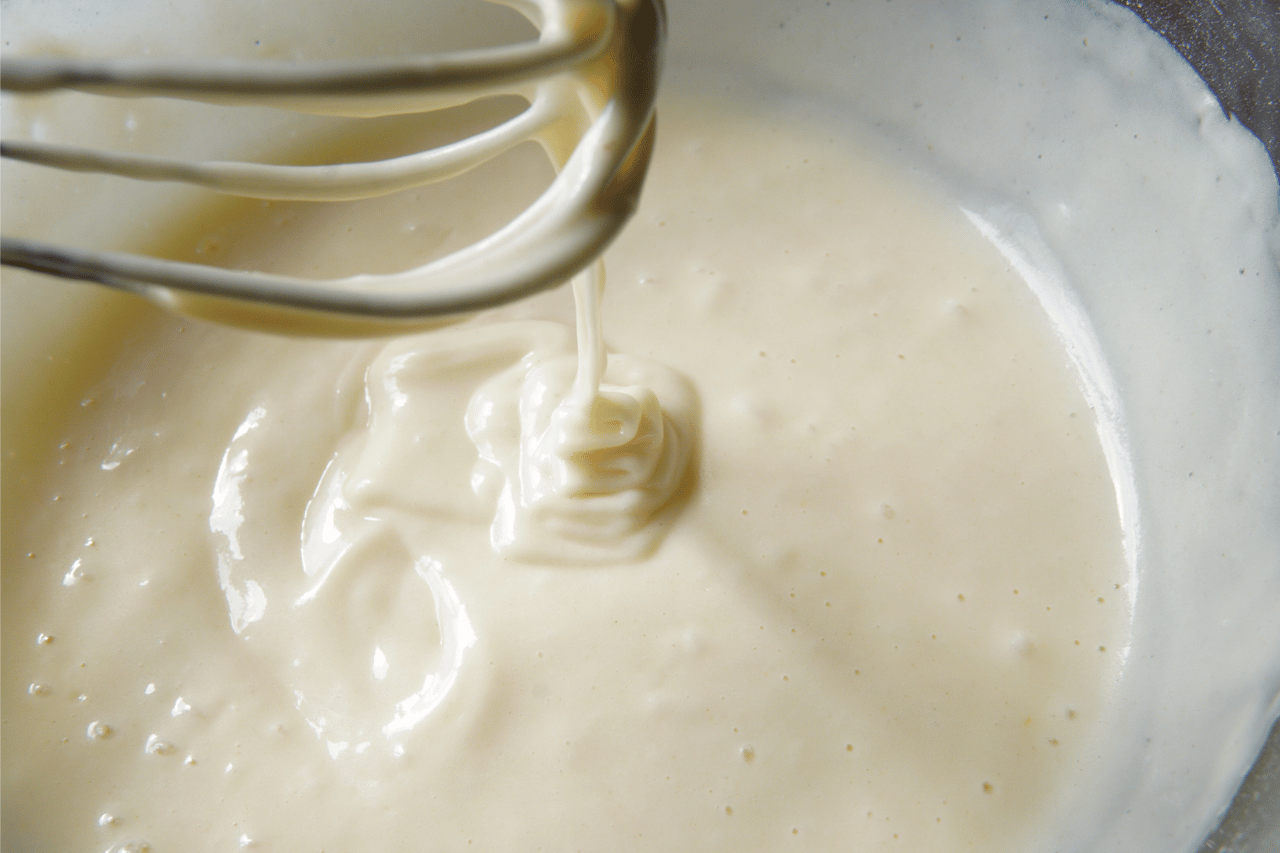 Žica za mućenje u testu, Whisk in batter